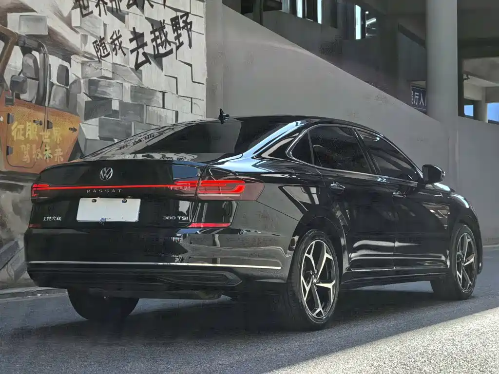Volkswagen Passat — фото 5