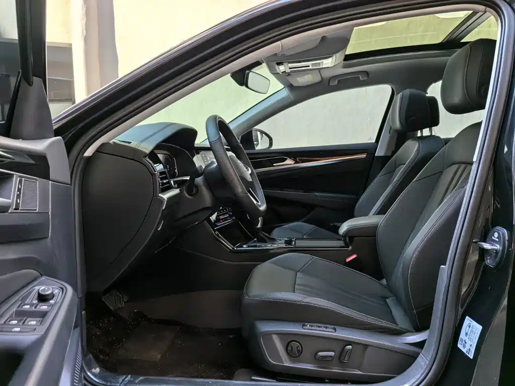Volkswagen Passat — фото 9