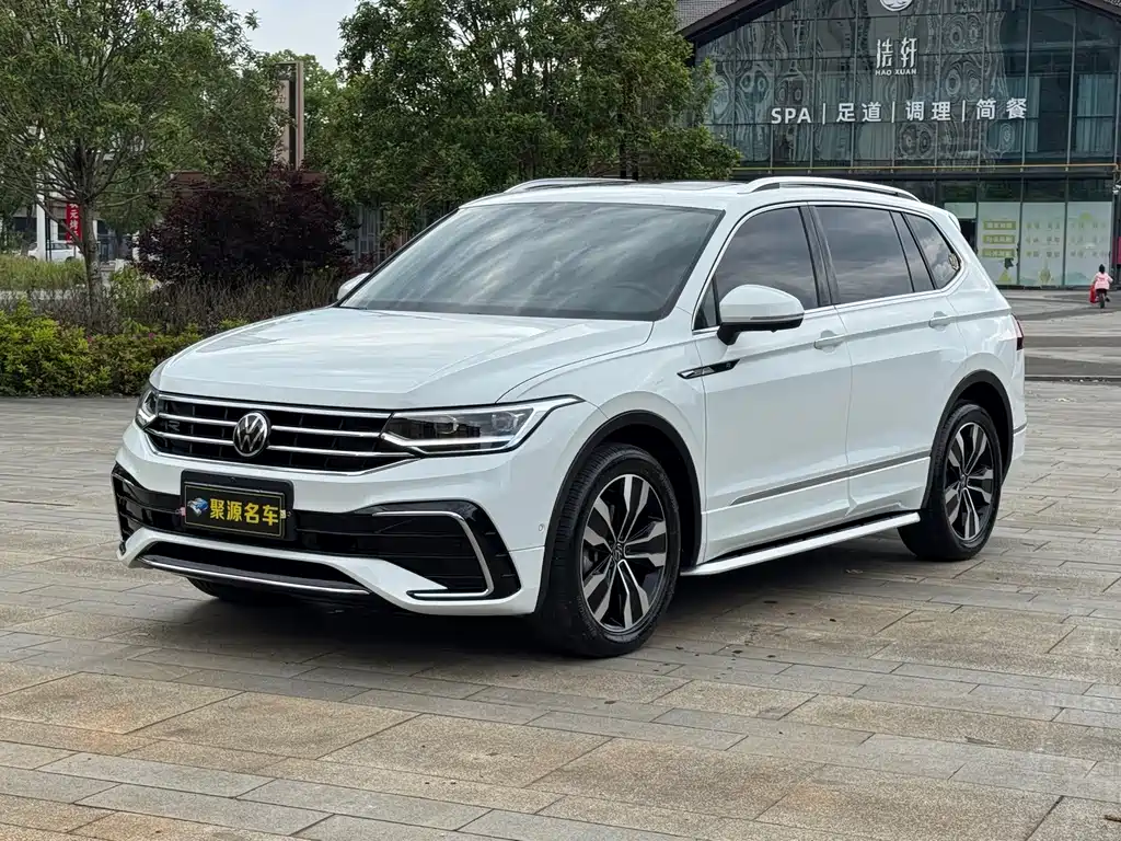 Volkswagen Tiguan L — фото 3