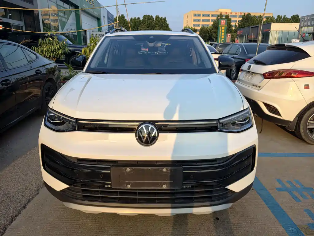 Volkswagen Tharu — фото 2