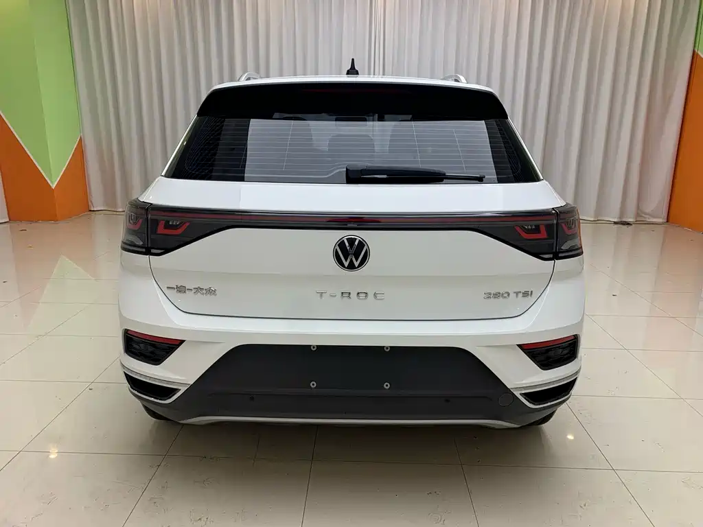 Volkswagen T-Roc — фото 5