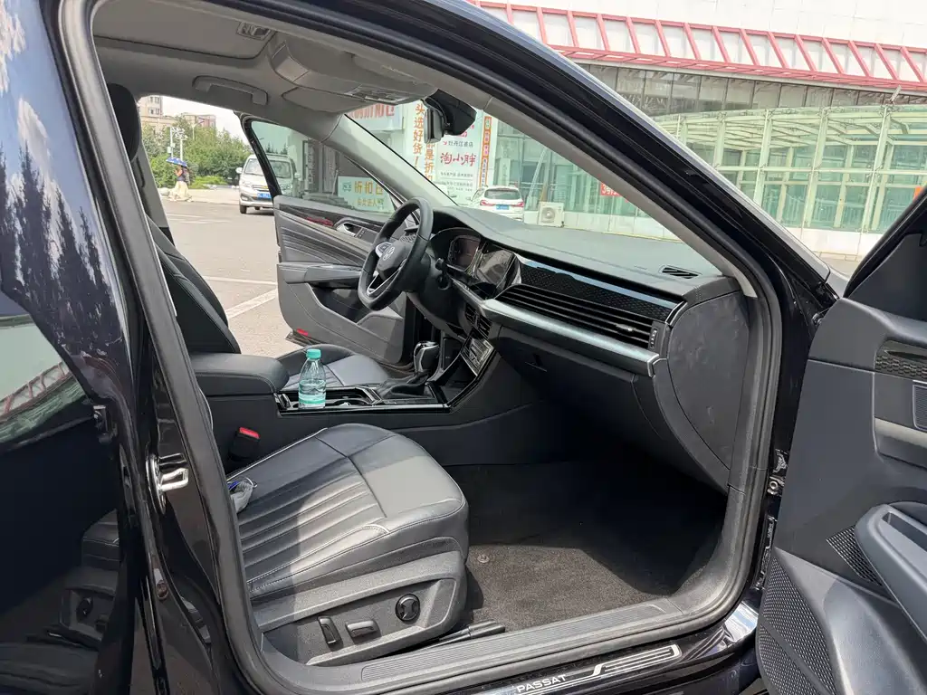 Volkswagen Passat — фото 10