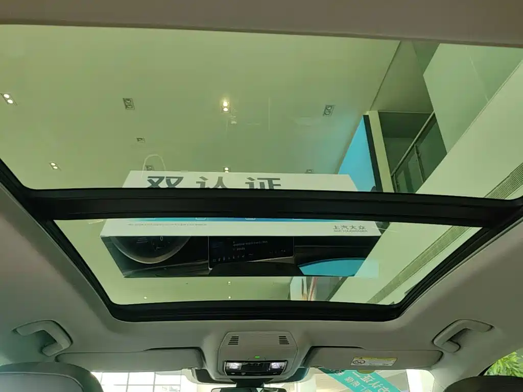 Volkswagen Passat — фото 18