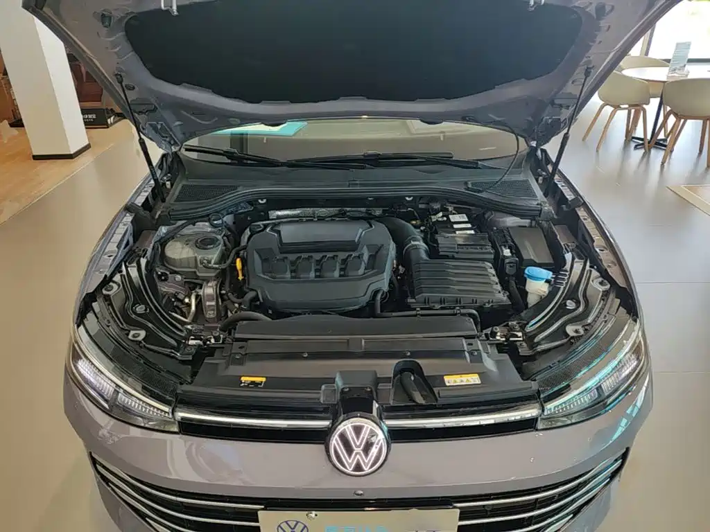 Volkswagen Passat — фото 20