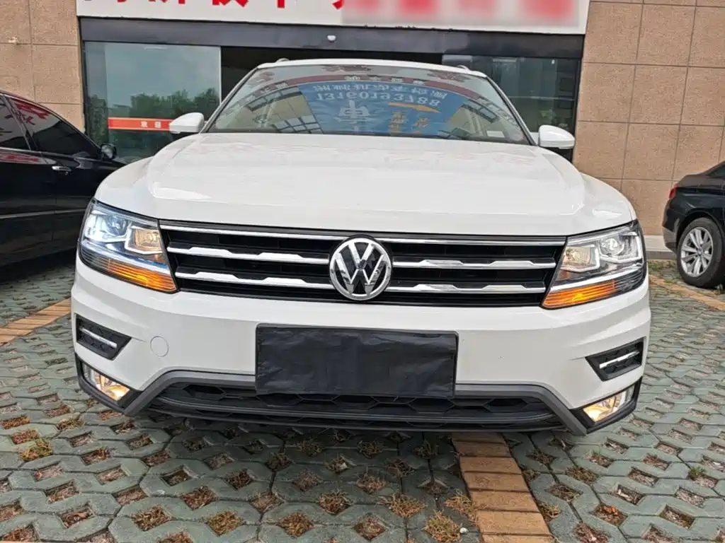 Volkswagen Tiguan L — фото 3