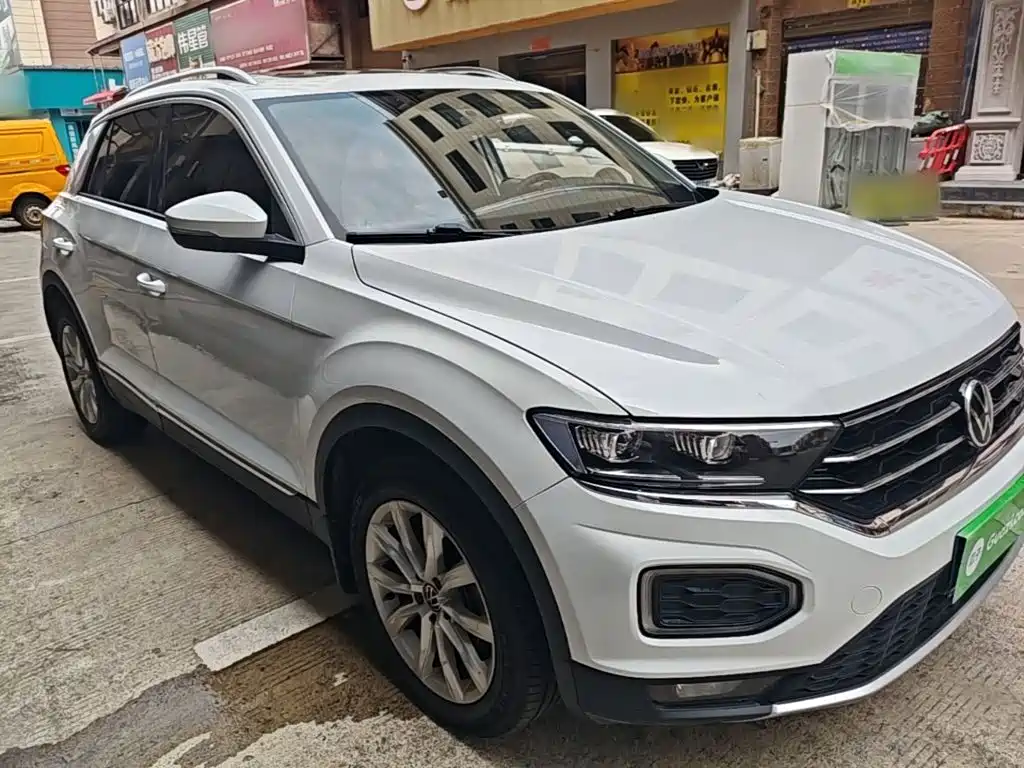 Volkswagen T-Roc — фото 4