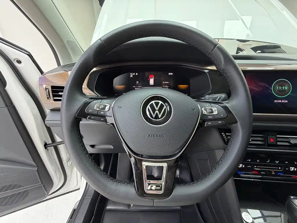 Volkswagen Tharu — фото 10