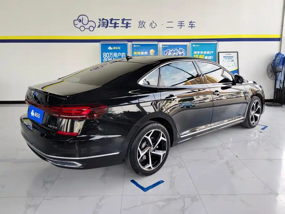 Volkswagen Passat — фото 3