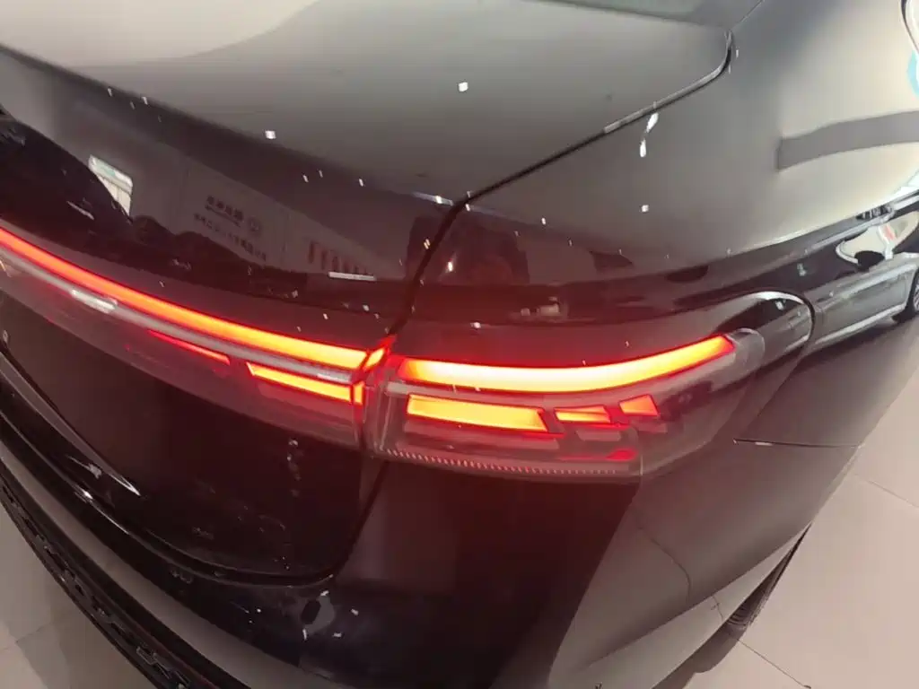 Volkswagen Passat — фото 8