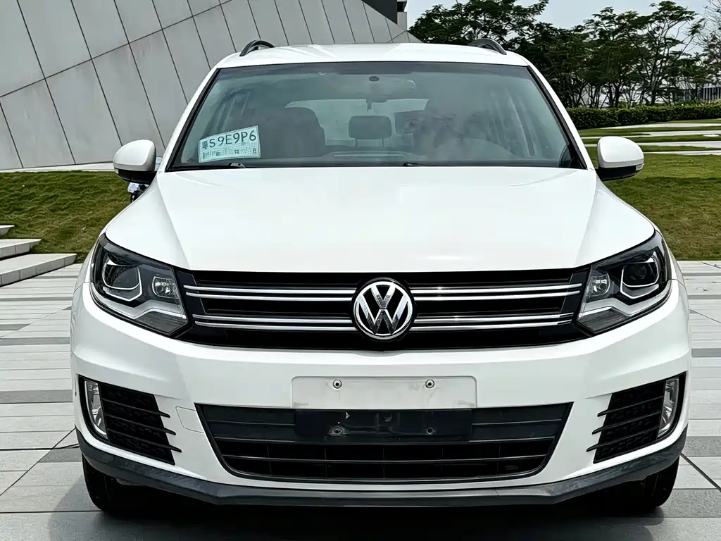 Volkswagen Tiguan — фото 2