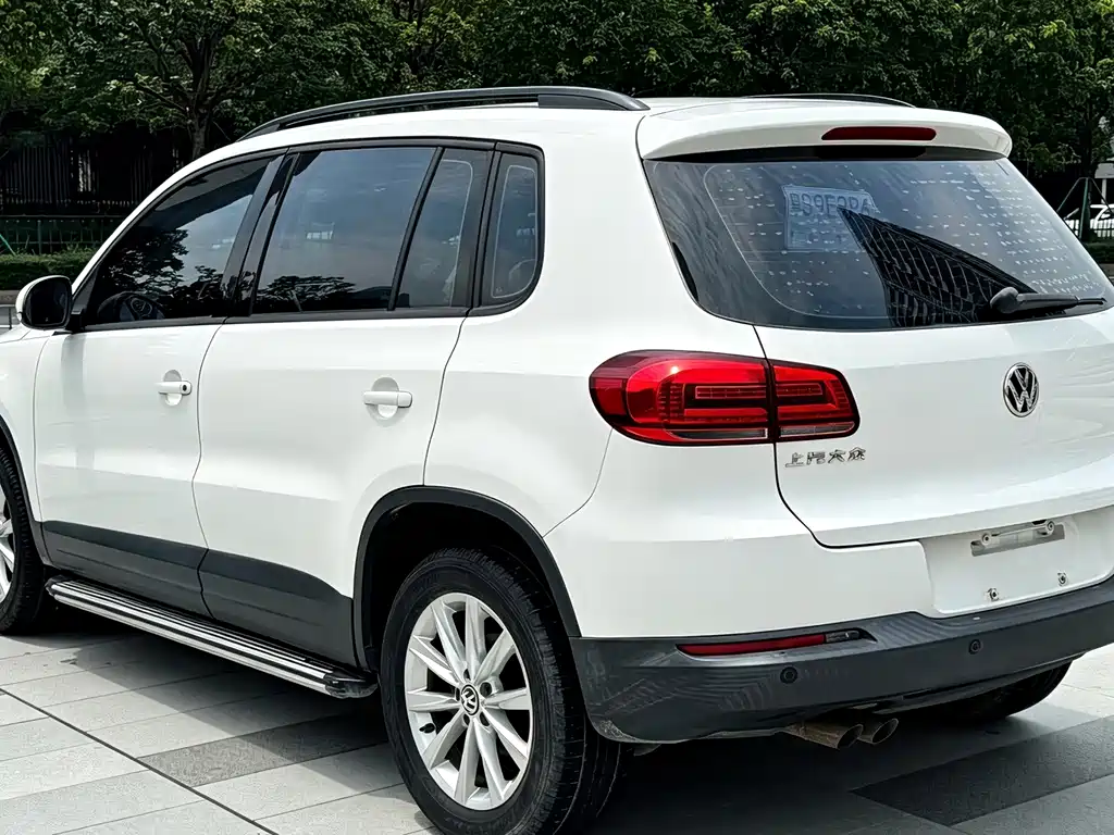 Volkswagen Tiguan — фото 24