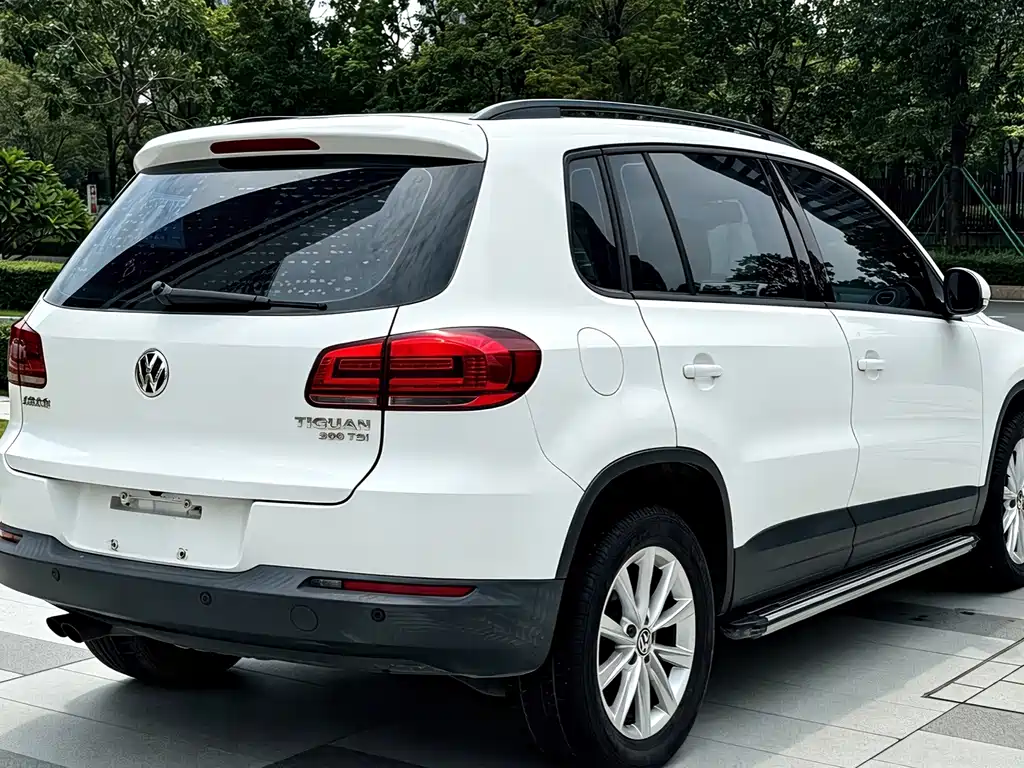 Volkswagen Tiguan — фото 25