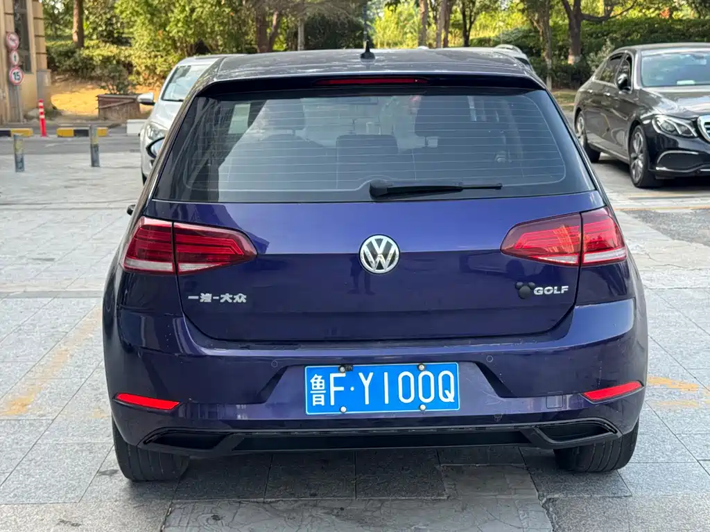 Volkswagen Golf — фото 5
