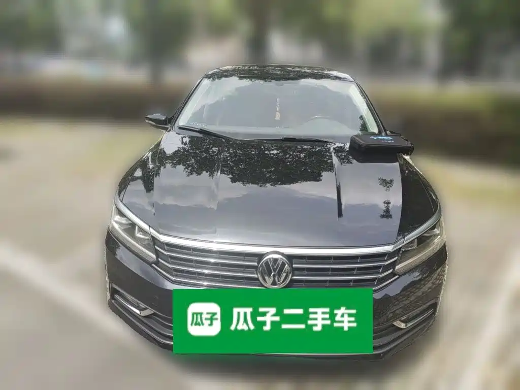 Volkswagen Passat — фото 24