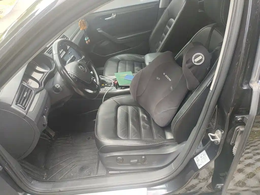 Volkswagen Passat — фото 8
