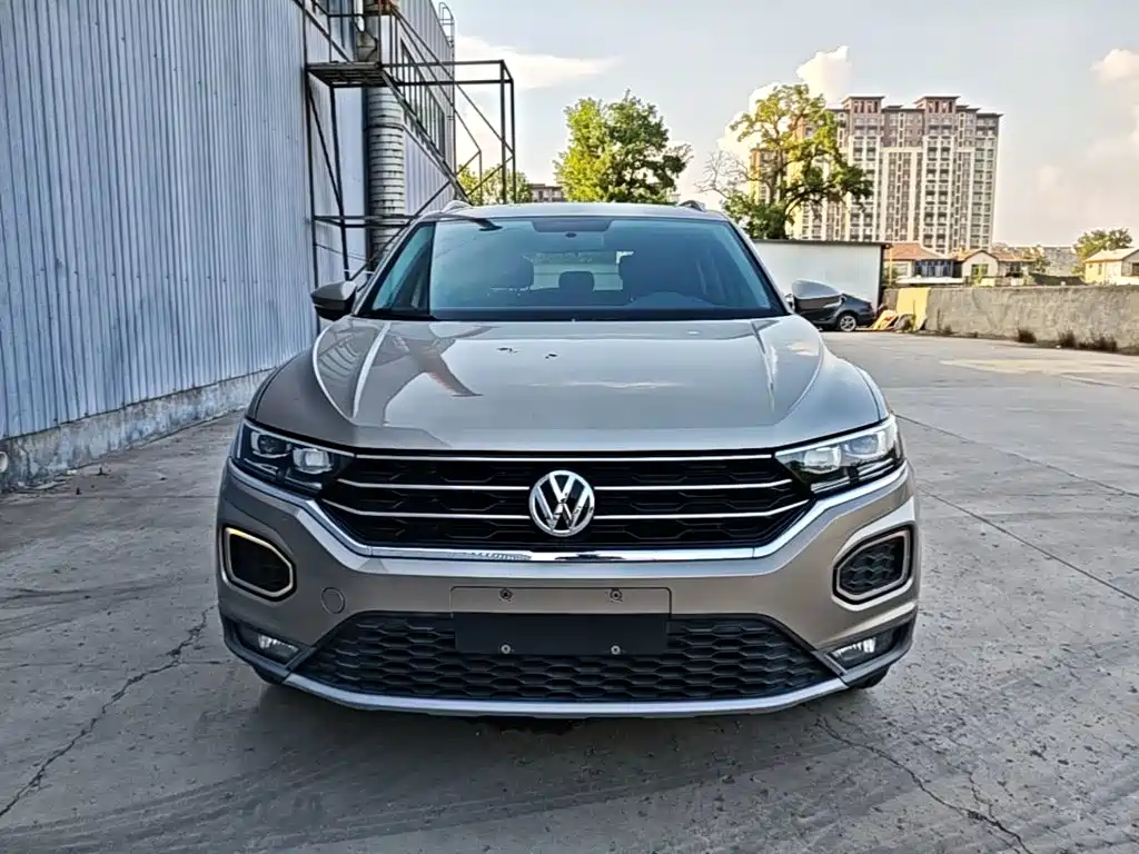 Volkswagen T-Roc — фото 3