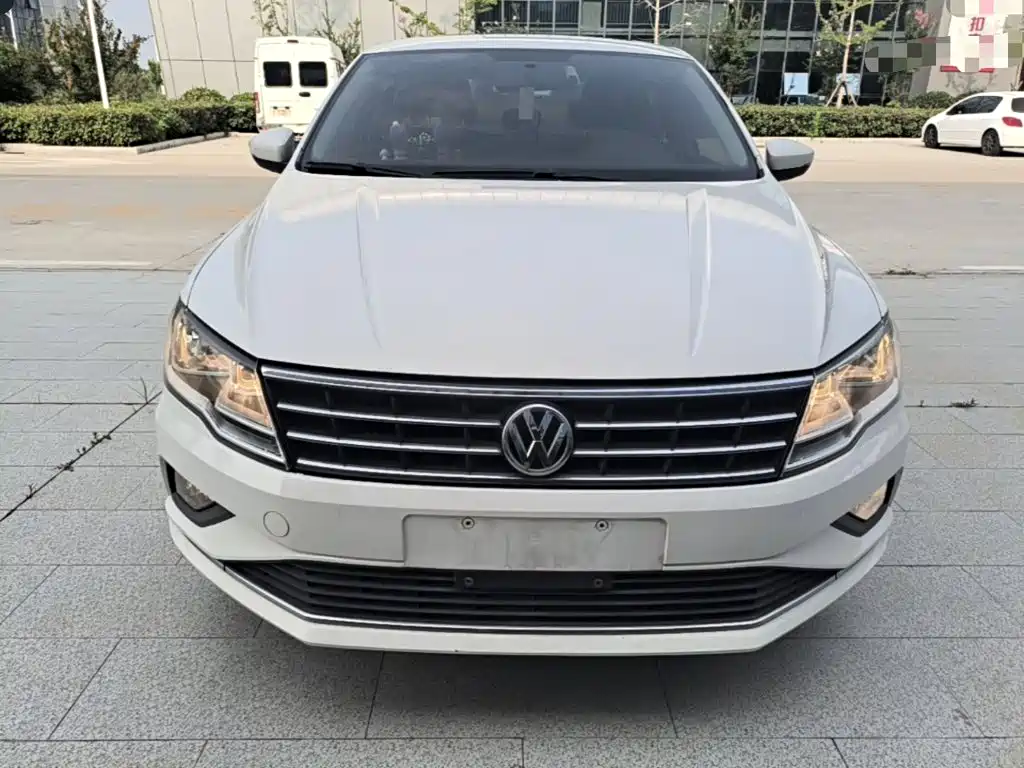 Volkswagen Jetta — фото 3