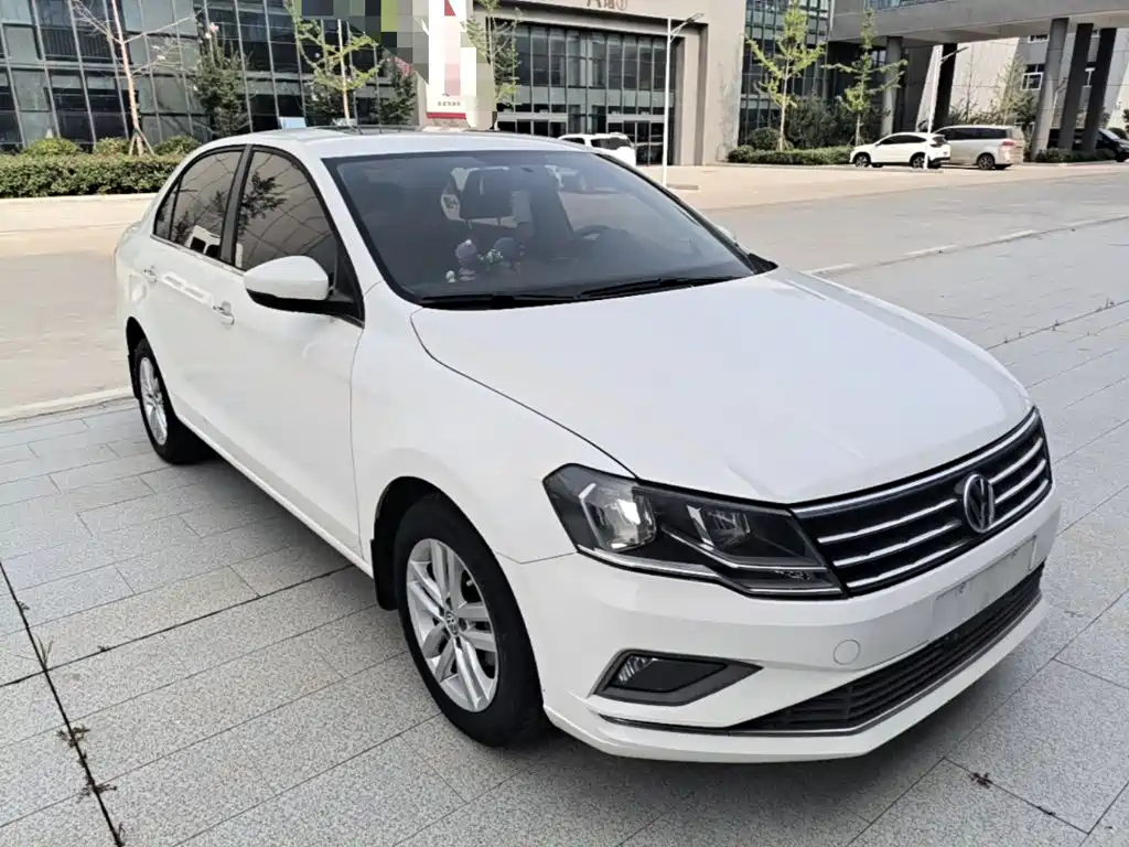 Volkswagen Jetta — фото 4