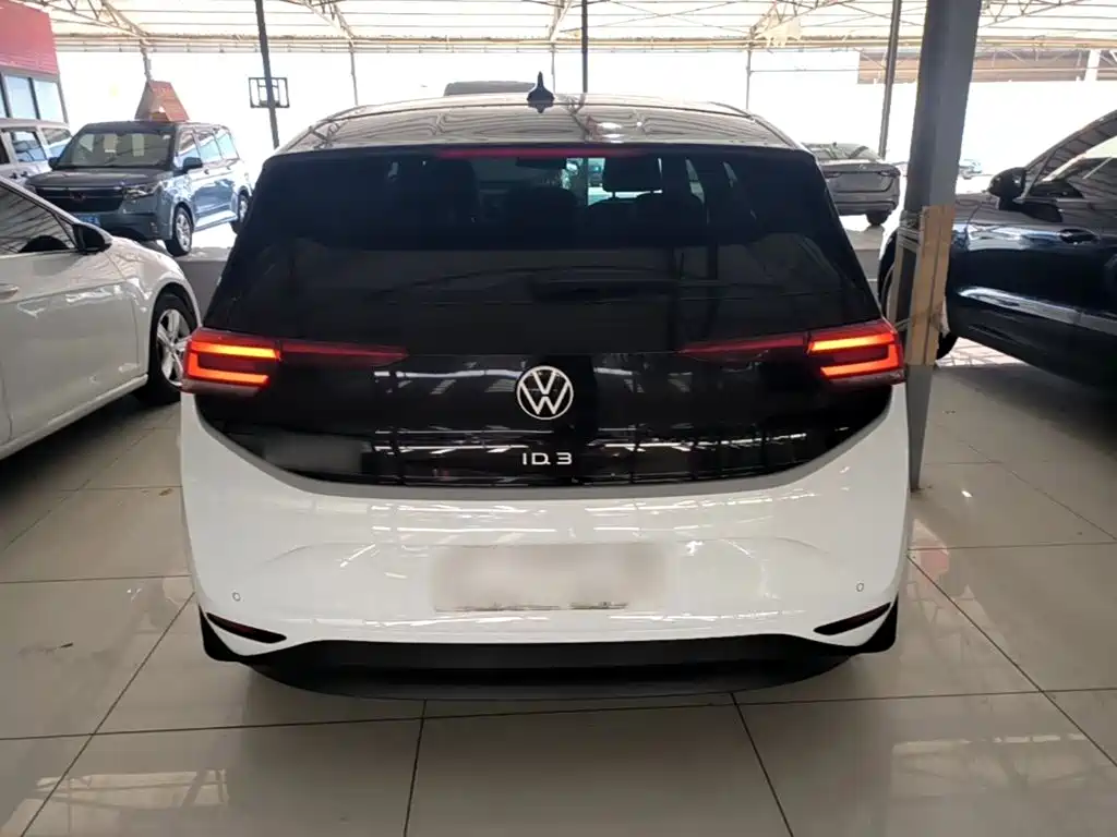 Volkswagen ID.3 — фото 6
