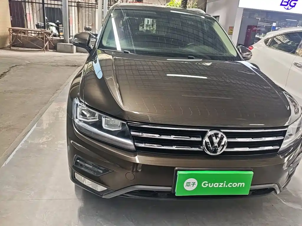 Volkswagen Tiguan L — фото 3