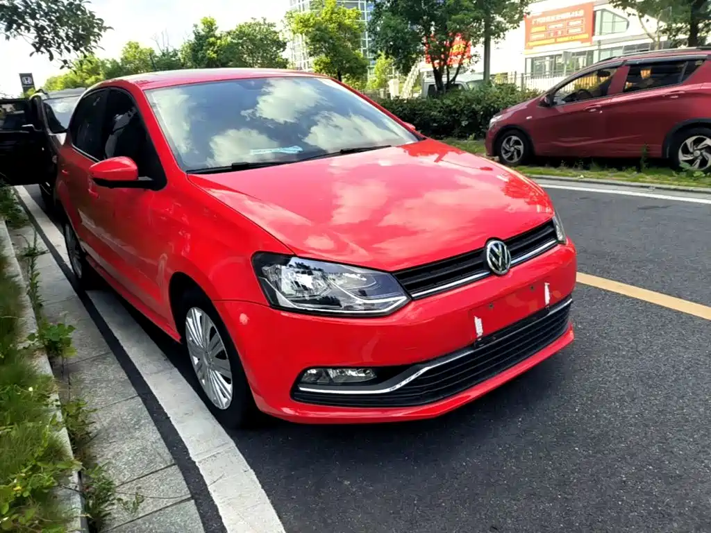 Volkswagen Polo — фото 4
