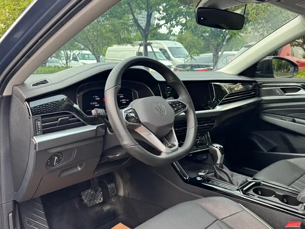 Volkswagen Passat — фото 8