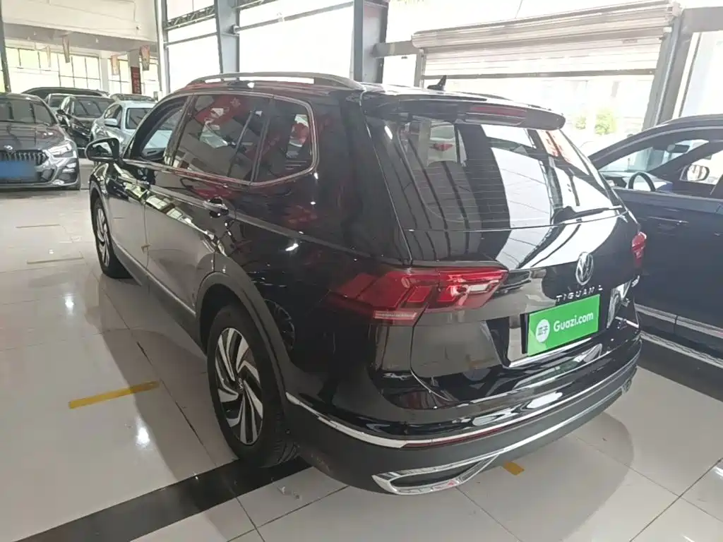Volkswagen Tiguan L — фото 5