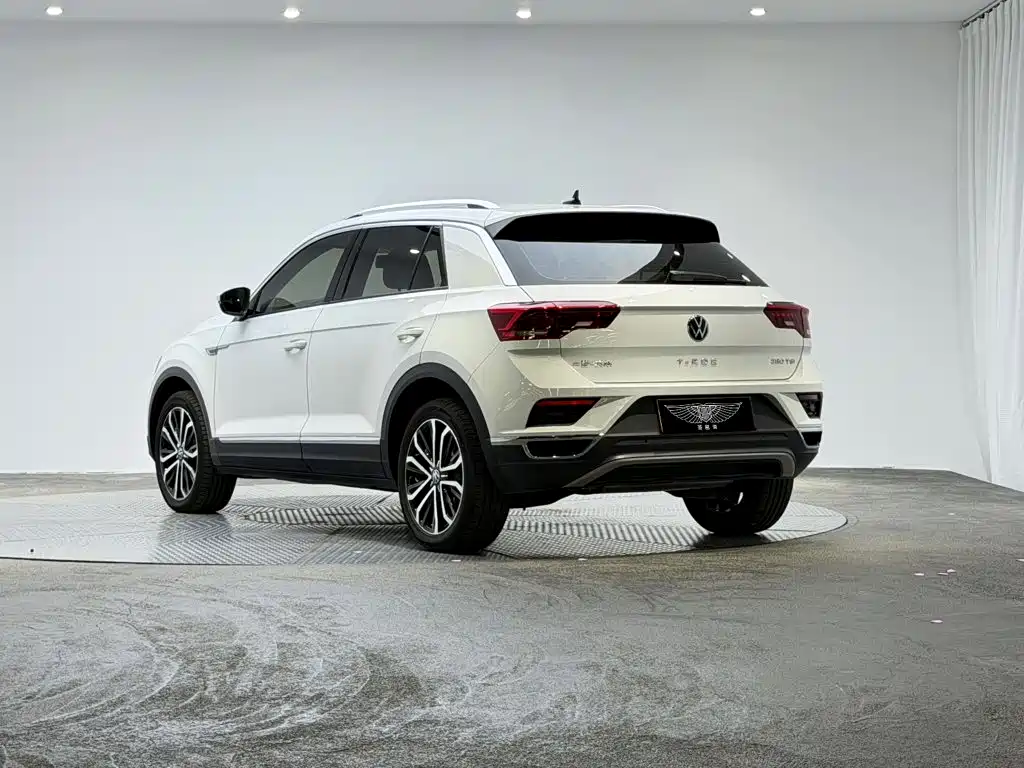 Volkswagen T-Roc — фото 4