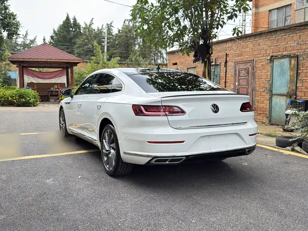 Volkswagen CC — фото 10