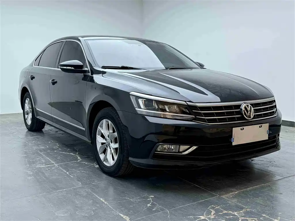 Volkswagen Passat — фото 3