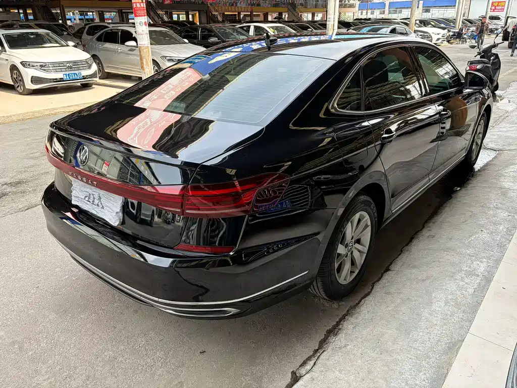 Volkswagen Passat — фото 7