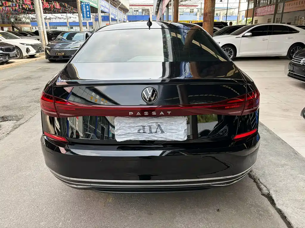 Volkswagen Passat — фото 8