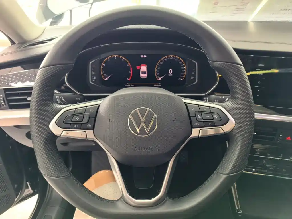 Volkswagen Passat — фото 11