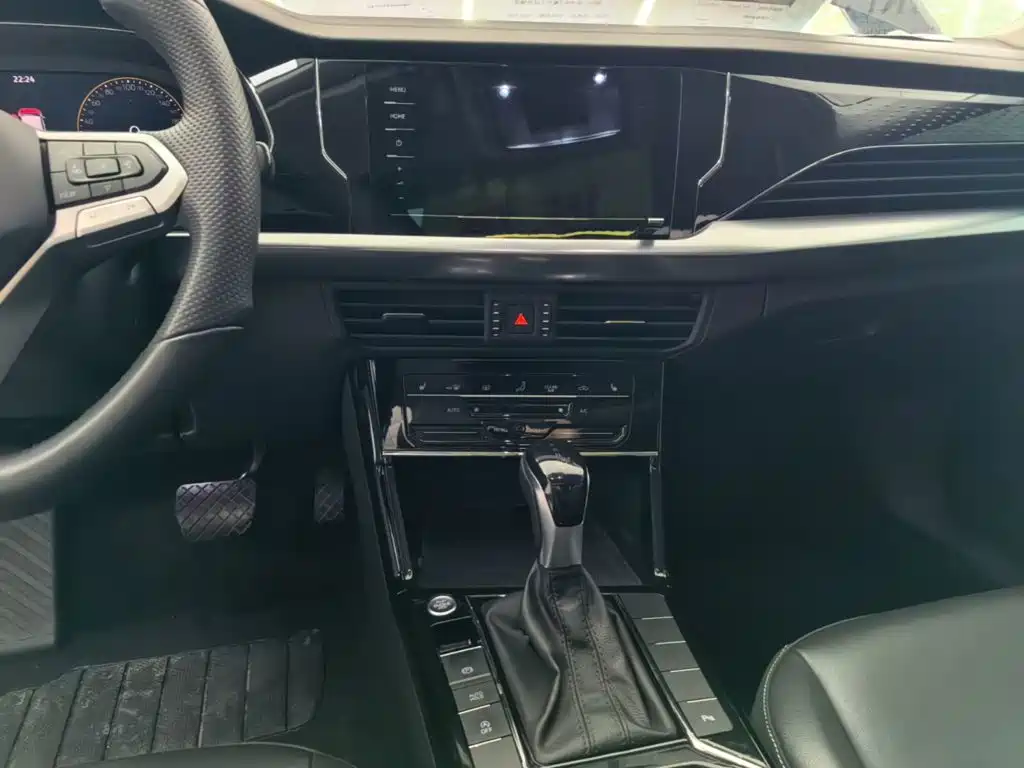 Volkswagen Passat — фото 13