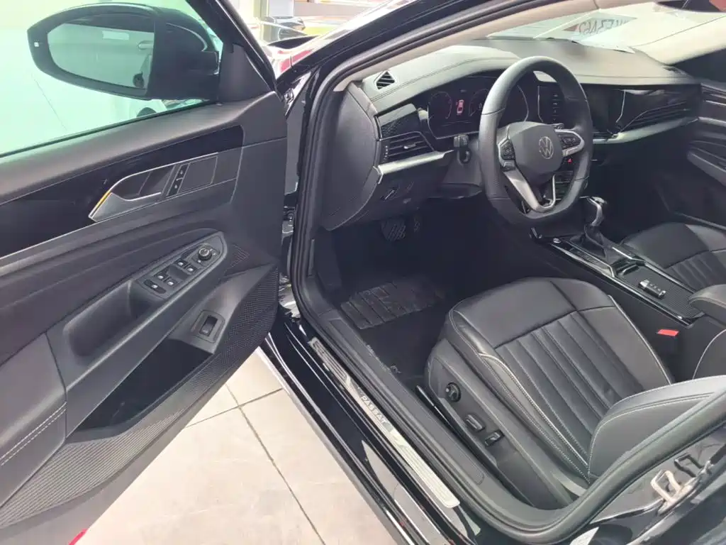 Volkswagen Passat — фото 16