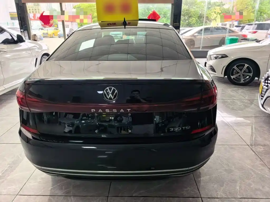 Volkswagen Passat — фото 6