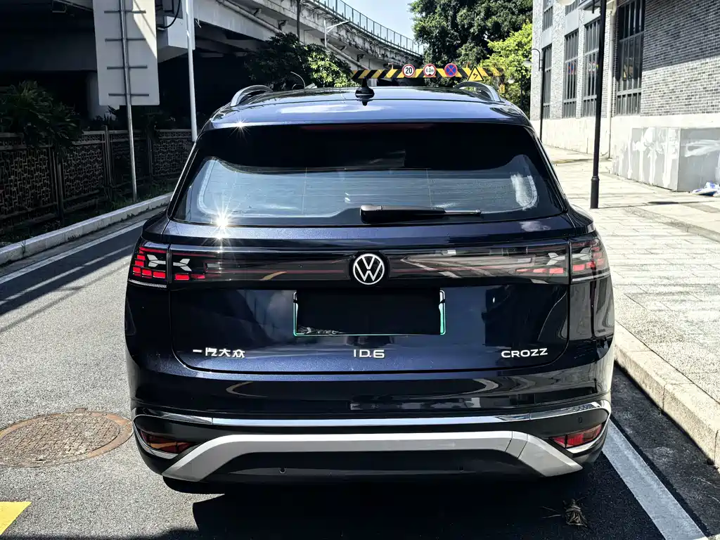 Volkswagen ID.6 Crozz — фото 13