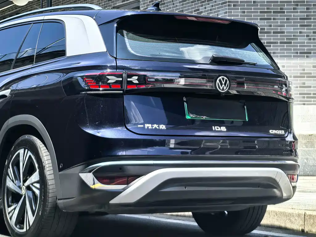 Volkswagen ID.6 Crozz — фото 15