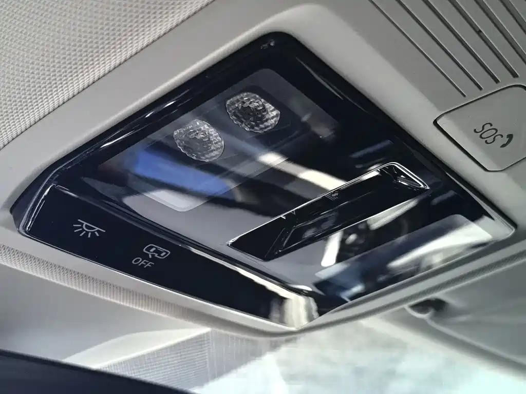 Volkswagen ID.6 Crozz — фото 47
