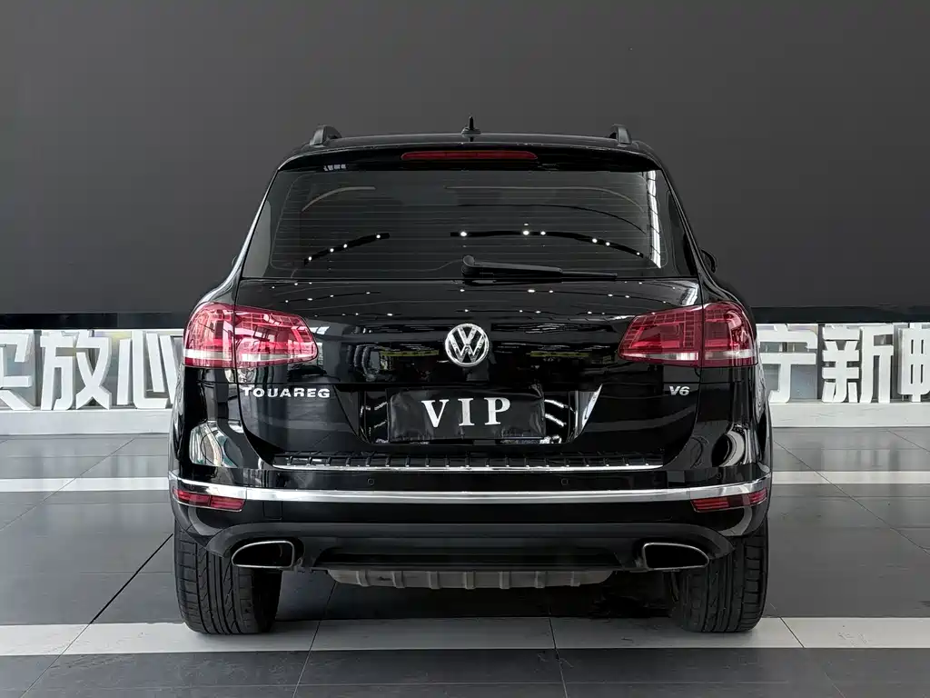Volkswagen Touareg — фото 6