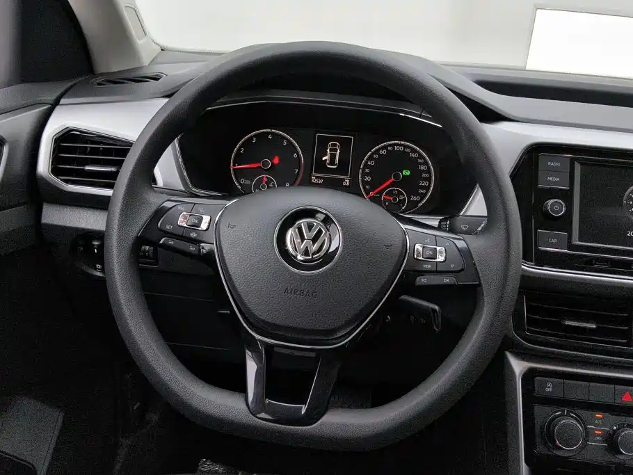 Volkswagen T-Cross — фото 15