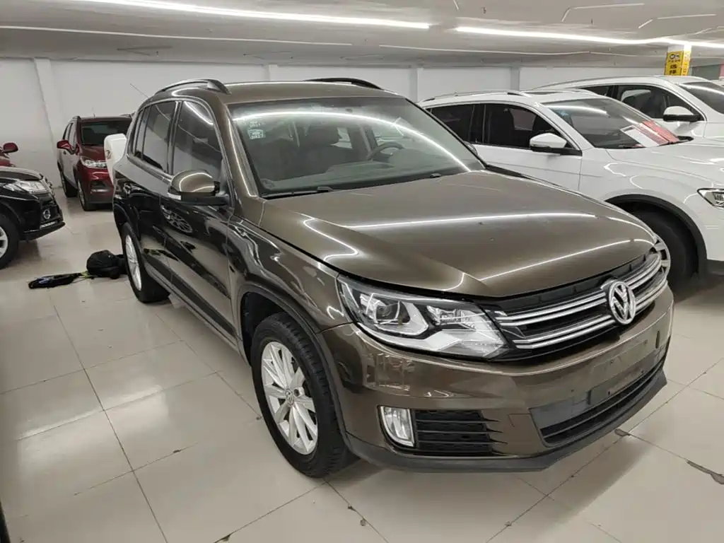 Volkswagen Tiguan — фото 4