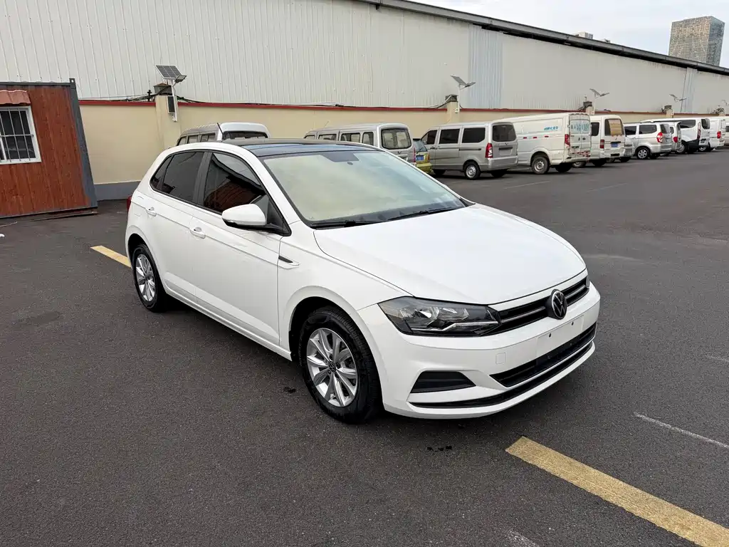 Volkswagen Polo — фото 3