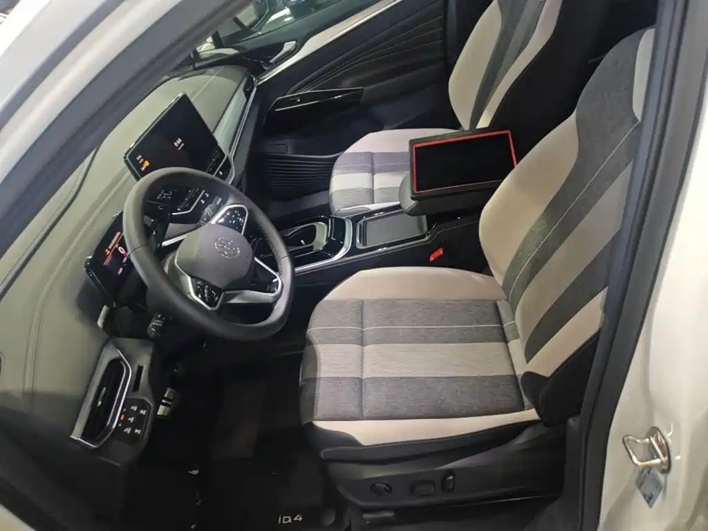Volkswagen ID.4 Crozz — фото 15