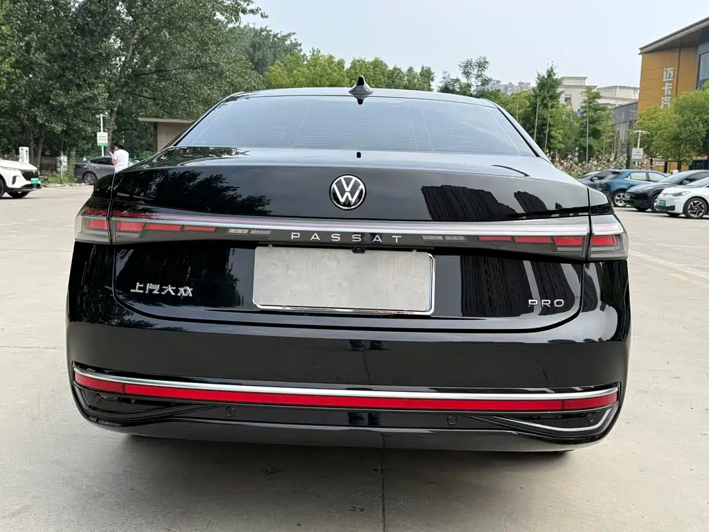 Volkswagen Passat — фото 7