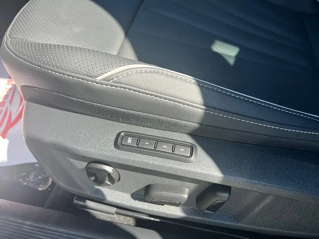 Volkswagen Passat — фото 8