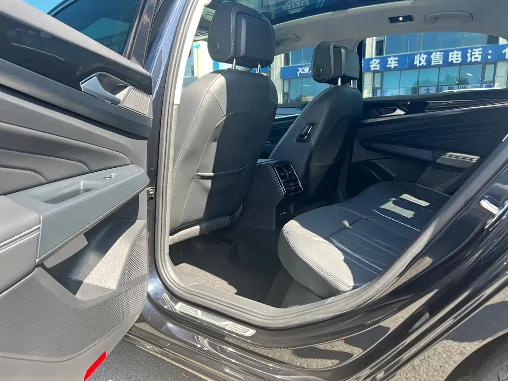 Volkswagen Passat — фото 9