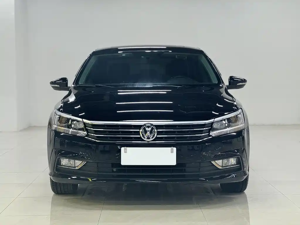 Volkswagen Passat — фото 2