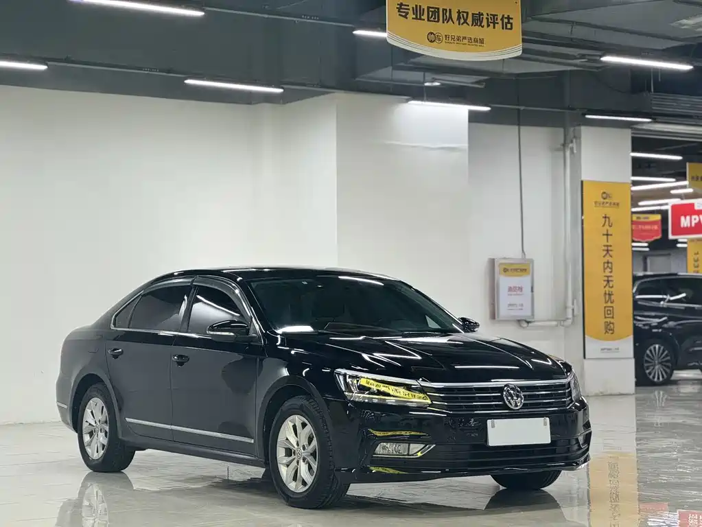 Volkswagen Passat — фото 3