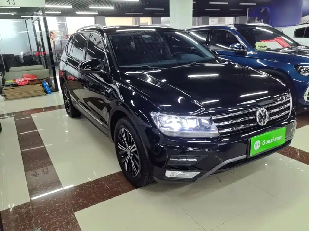 Volkswagen Tiguan L — фото 4